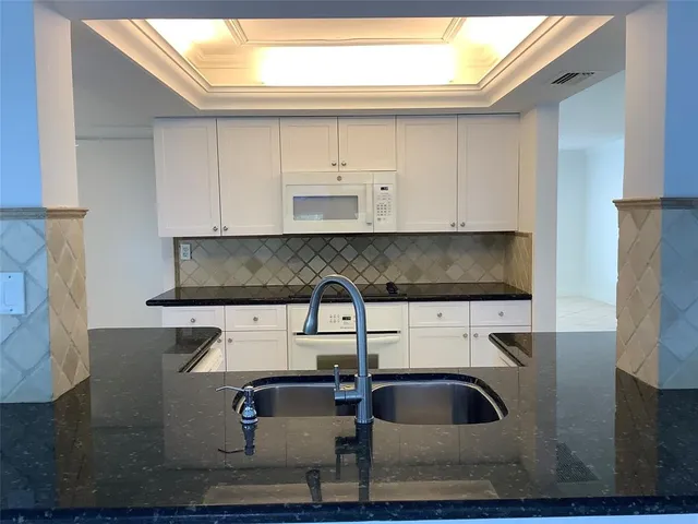 $2,550 | 4481 Northwest 1st Terrace, Deerfield Beach, FL 33064