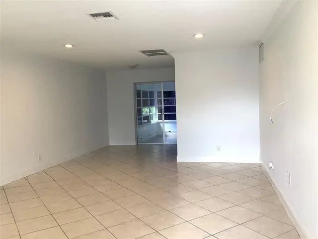 $2,550 | 4481 Northwest 1st Terrace, Deerfield Beach, FL 33064