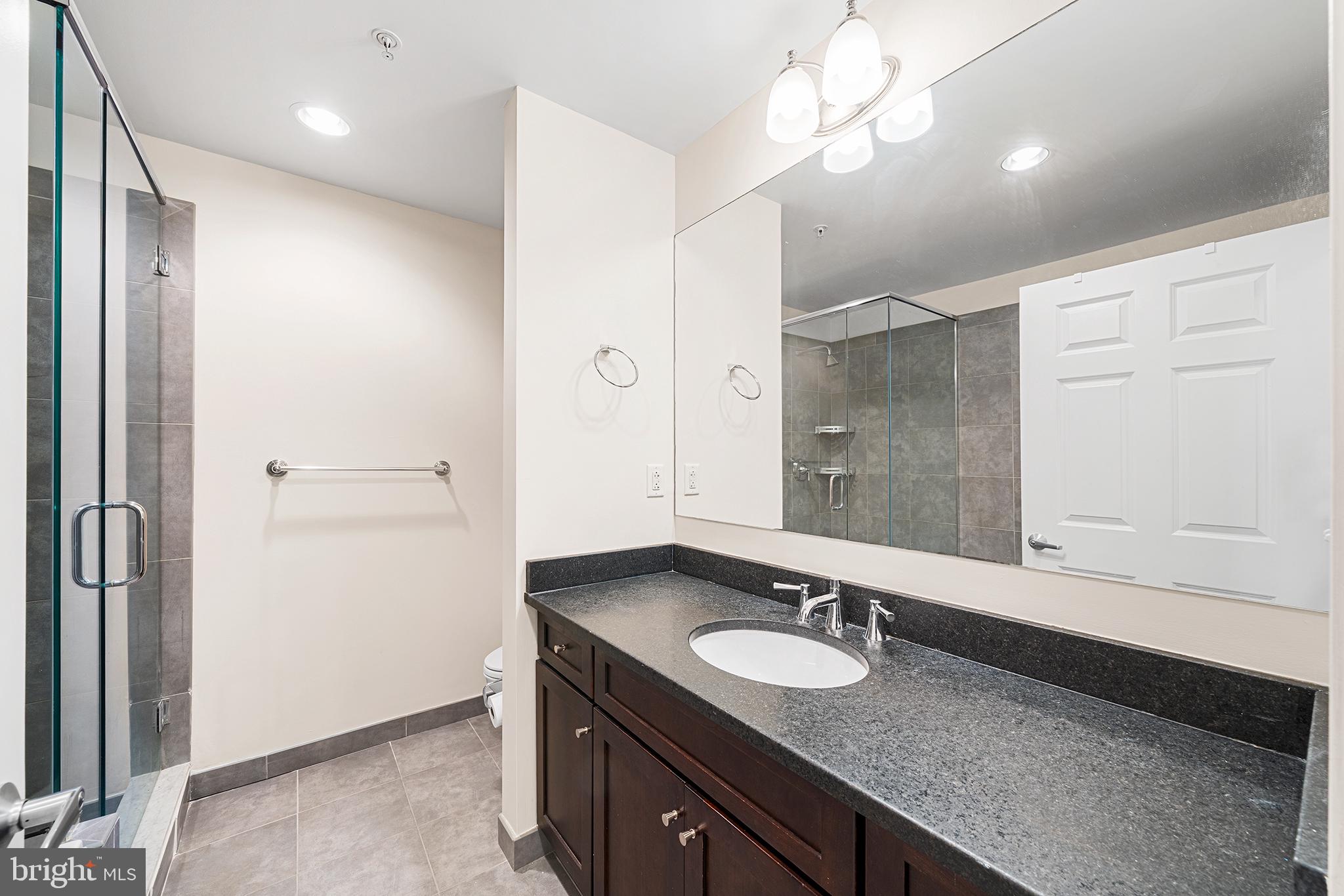 22 South Front Street, Unit 502 Philadelphia, PA 19106 - Photo 14 of 38