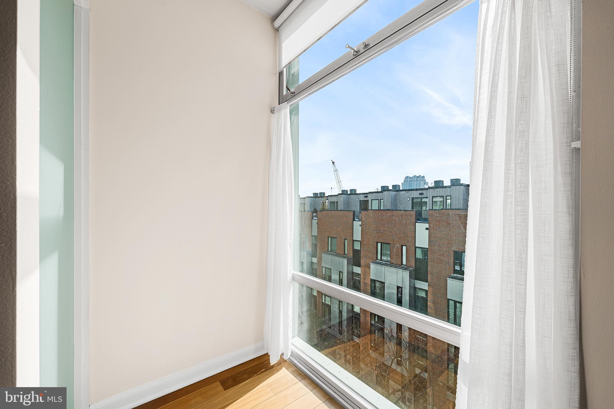 22 South Front Street, Unit 502 Philadelphia, PA 19106 - Photo 16 of 38