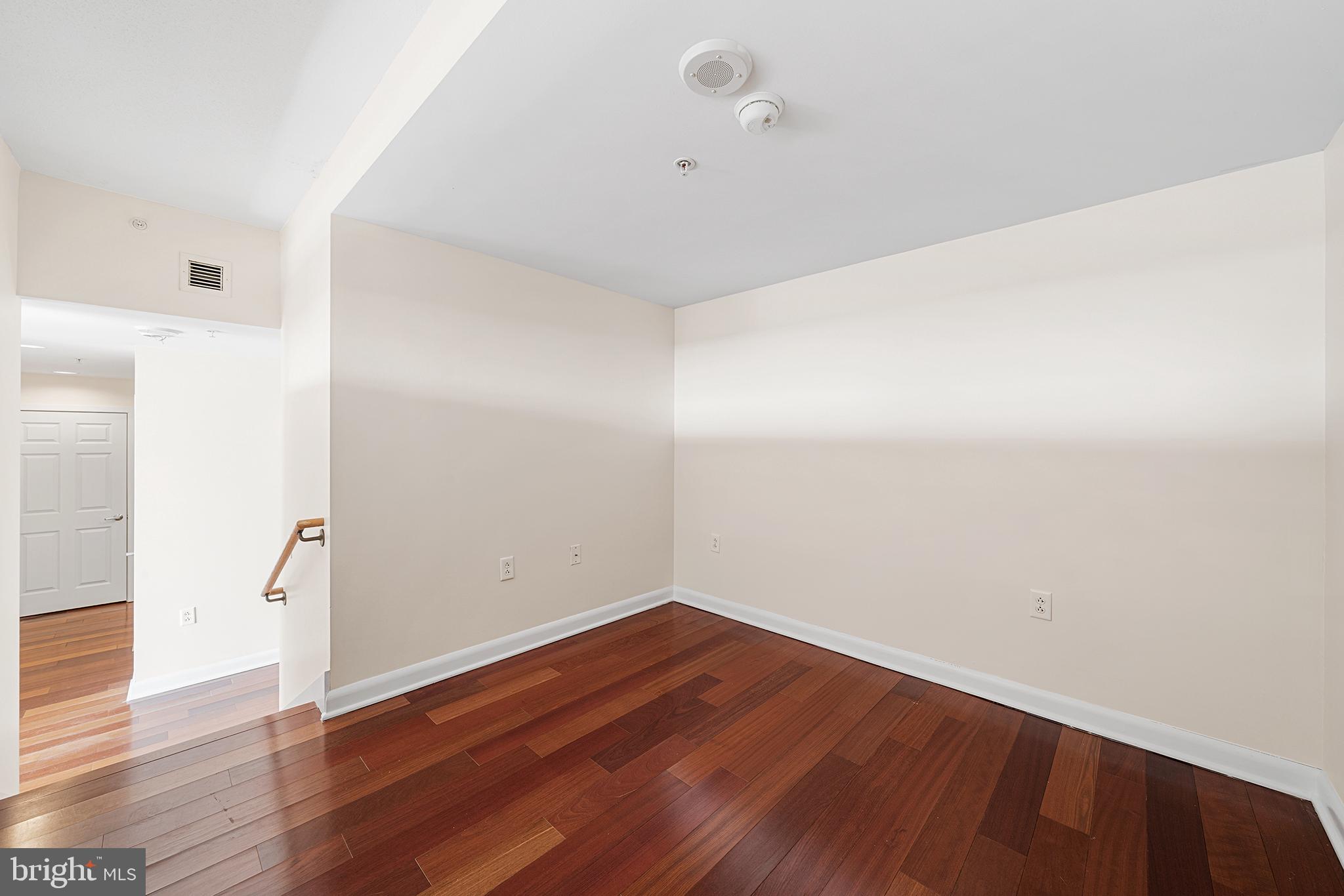 22 South Front Street, Unit 502 Philadelphia, PA 19106 - Photo 21 of 38