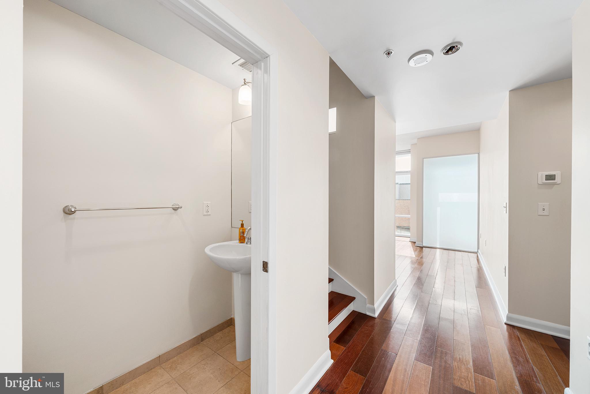 22 South Front Street, Unit 502 Philadelphia, PA 19106 - Photo 23 of 38 half Bath