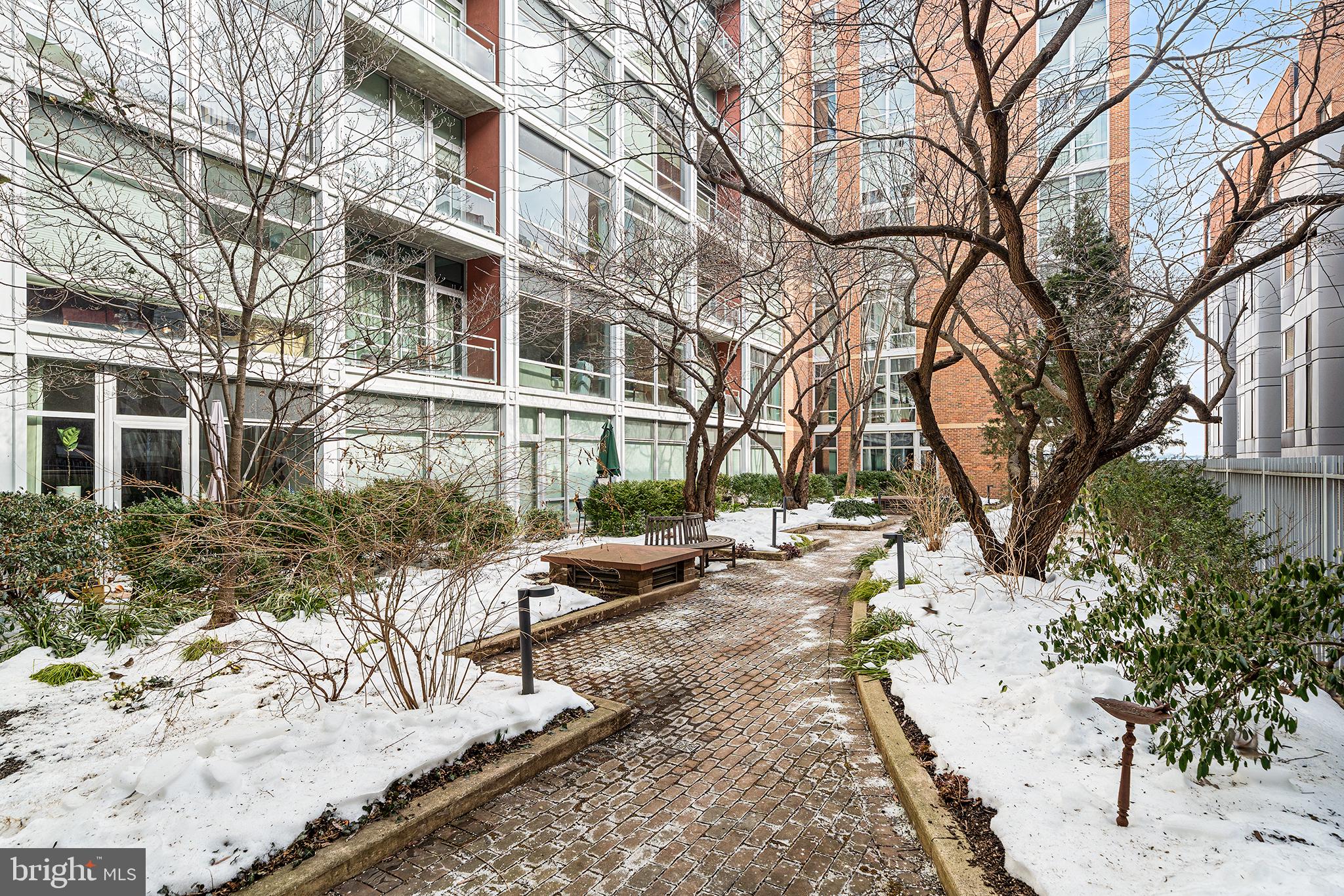 22 South Front Street, Unit 502 Philadelphia, PA 19106 - Photo 34 of 38