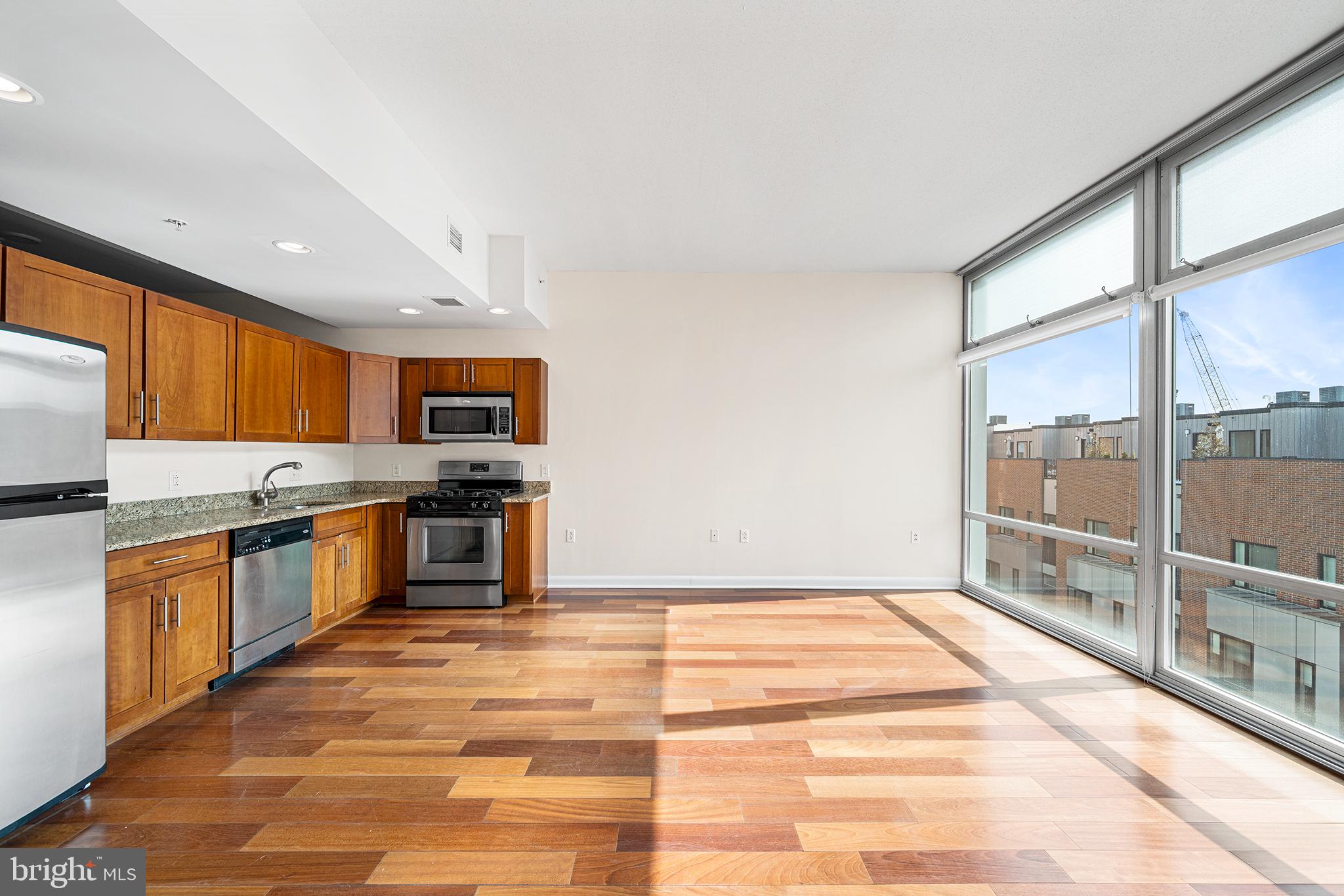 22 South Front Street, Unit 502 Philadelphia, PA 19106 - Photo 10 of 38