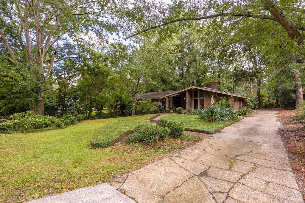 2724 Edgewood Road Columbus, GA 31906 - Photo 2 of 22 a front view of a house with garden