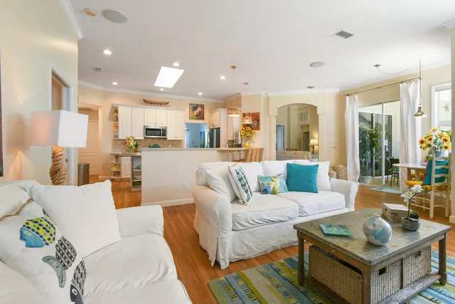 $899,000 | 7831 Southeast Windjammer Way, Hobe Sound, FL 33455