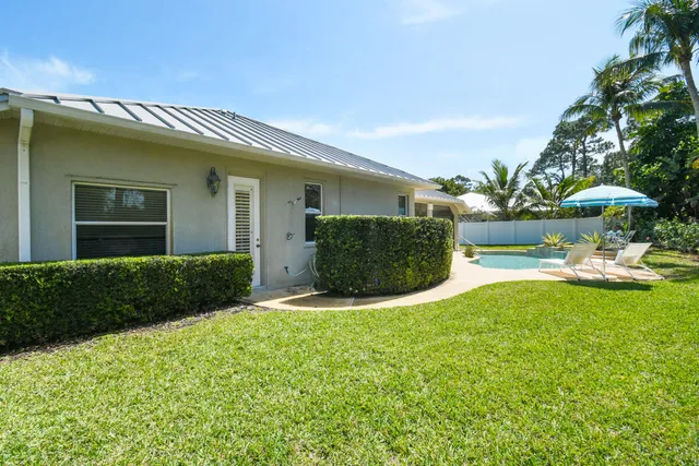 $899,000 | 7831 Southeast Windjammer Way, Hobe Sound, FL 33455