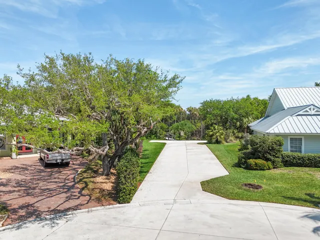 $899,000 | 7831 Southeast Windjammer Way, Hobe Sound, FL 33455
