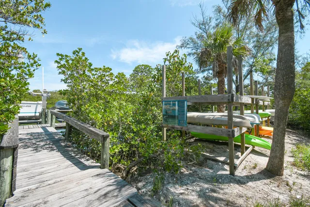 $899,000 | 7831 Southeast Windjammer Way, Hobe Sound, FL 33455