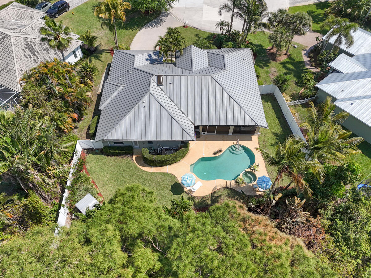 7831 Southeast Windjammer Way Hobe Sound, FL 33455 - Photo 76 of 80 an aerial view of a house