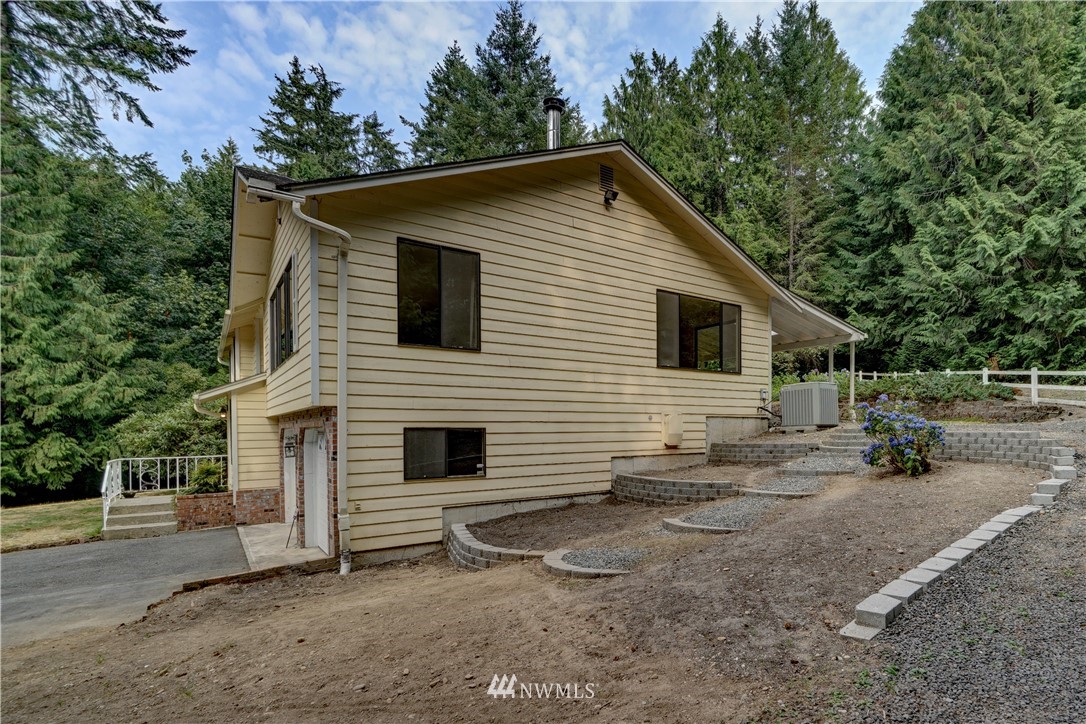 6490 Southeast King Road Port Orchard, WA 98367 - Photo 21 of 24 Gallery Image 21