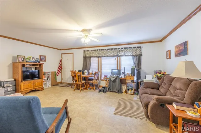 $200,000 | 6421 State Highway, Doniphan, MO 63935