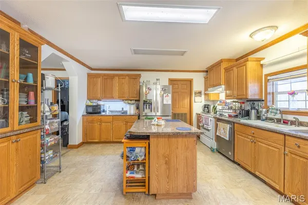 $200,000 | 6421 State Highway, Doniphan, MO 63935