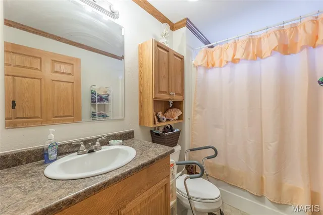 $200,000 | 6421 State Highway, Doniphan, MO 63935