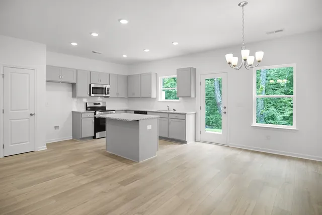 $289,990 | 105 Ironhorse Way, Dickson, TN 37055