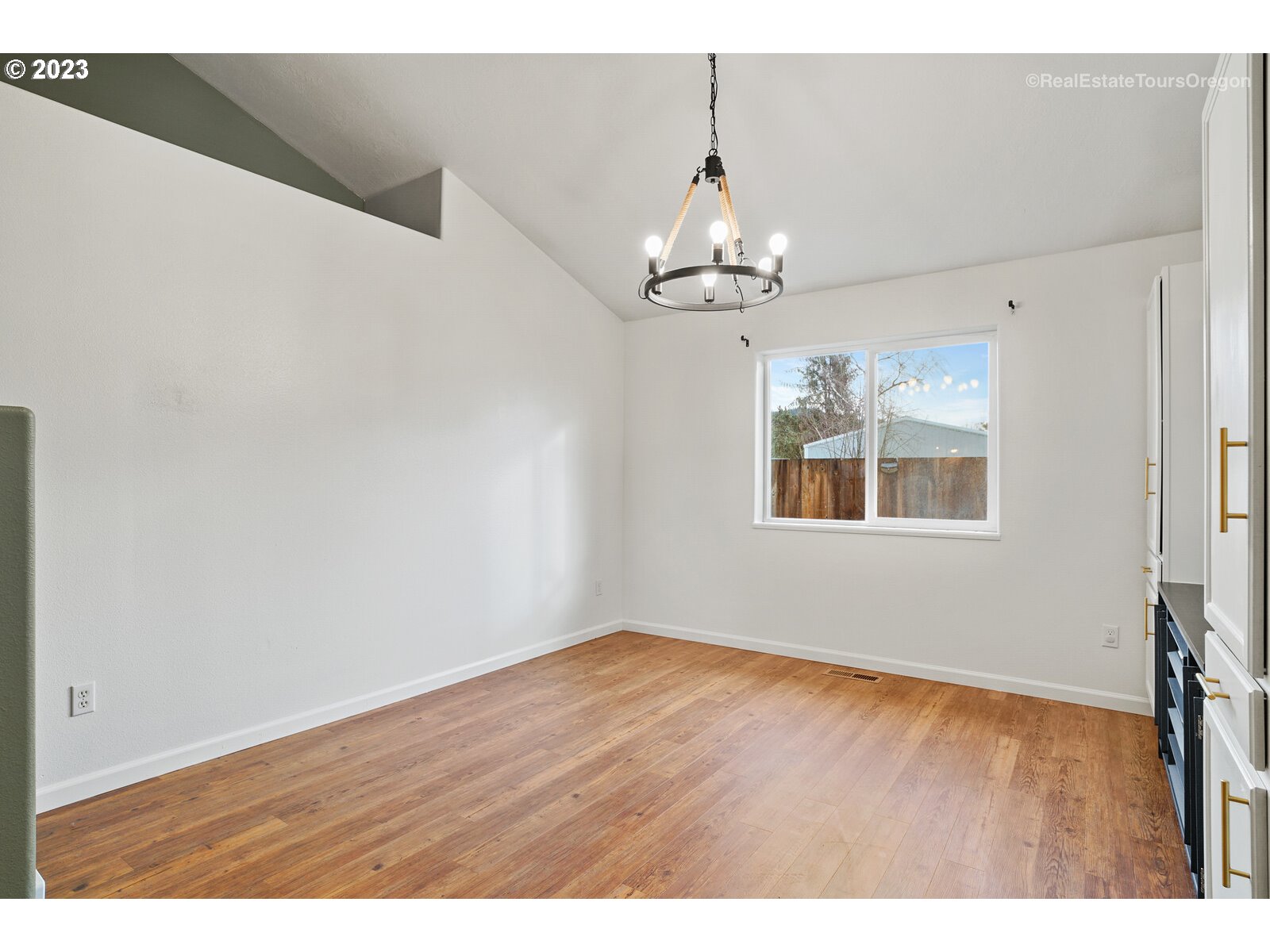 296 Rosedell Street Amity, OR 97101 - Photo 7 of 31 Gallery Image 7