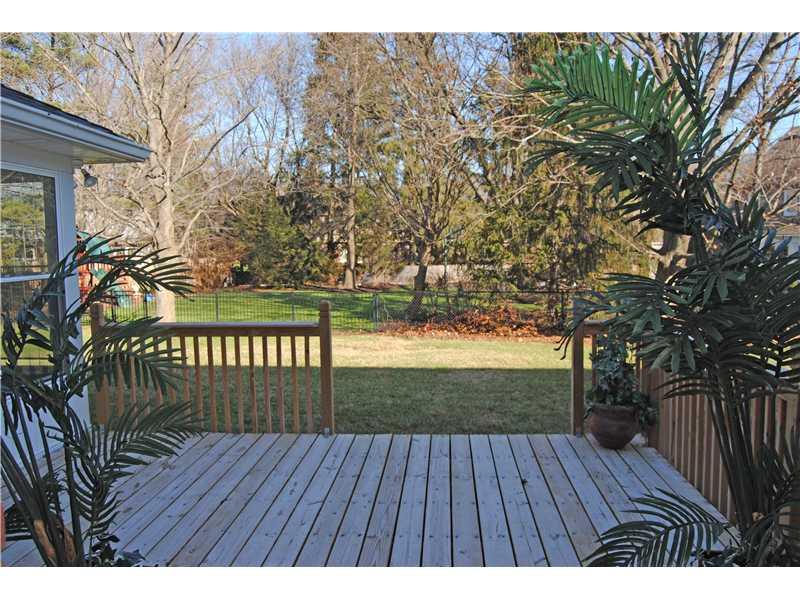 1140 Chessington Road Indianapolis, IN 46260 - Photo 3 of 16 Gallery Image 3