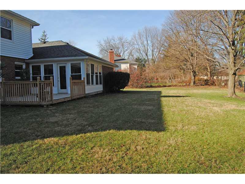 1140 Chessington Road Indianapolis, IN 46260 - Photo 4 of 16 Gallery Image 4