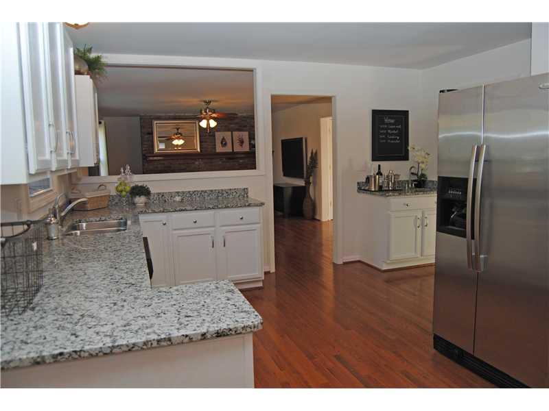 1140 Chessington Road Indianapolis, IN 46260 - Photo 10 of 16 Gallery Image 10