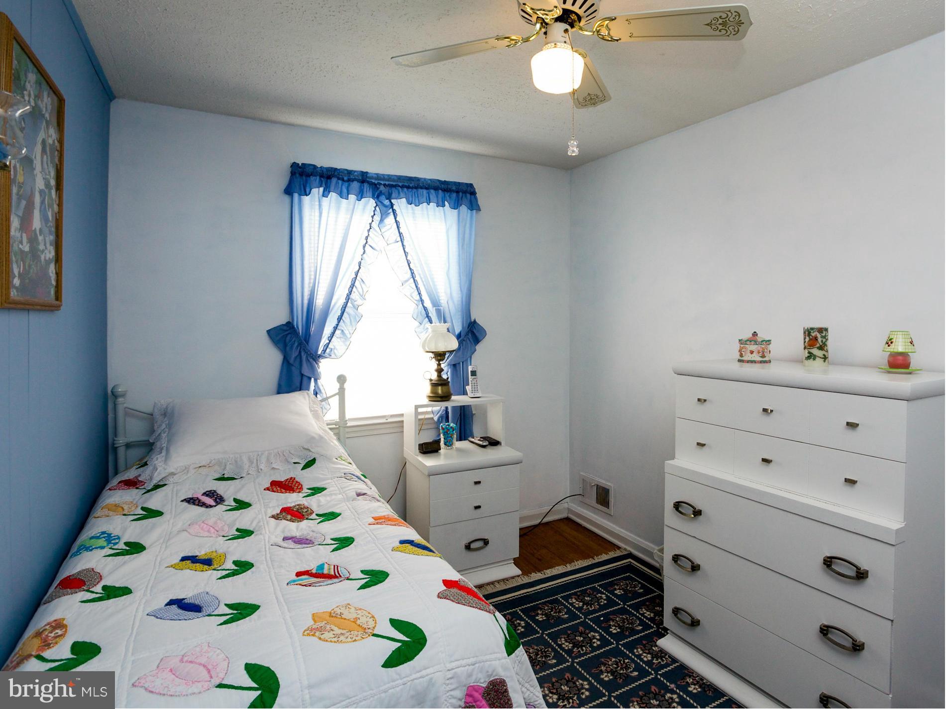 607 Aldworth Road Baltimore, MD 21222 - Photo 17 of 28 Bedroom 1