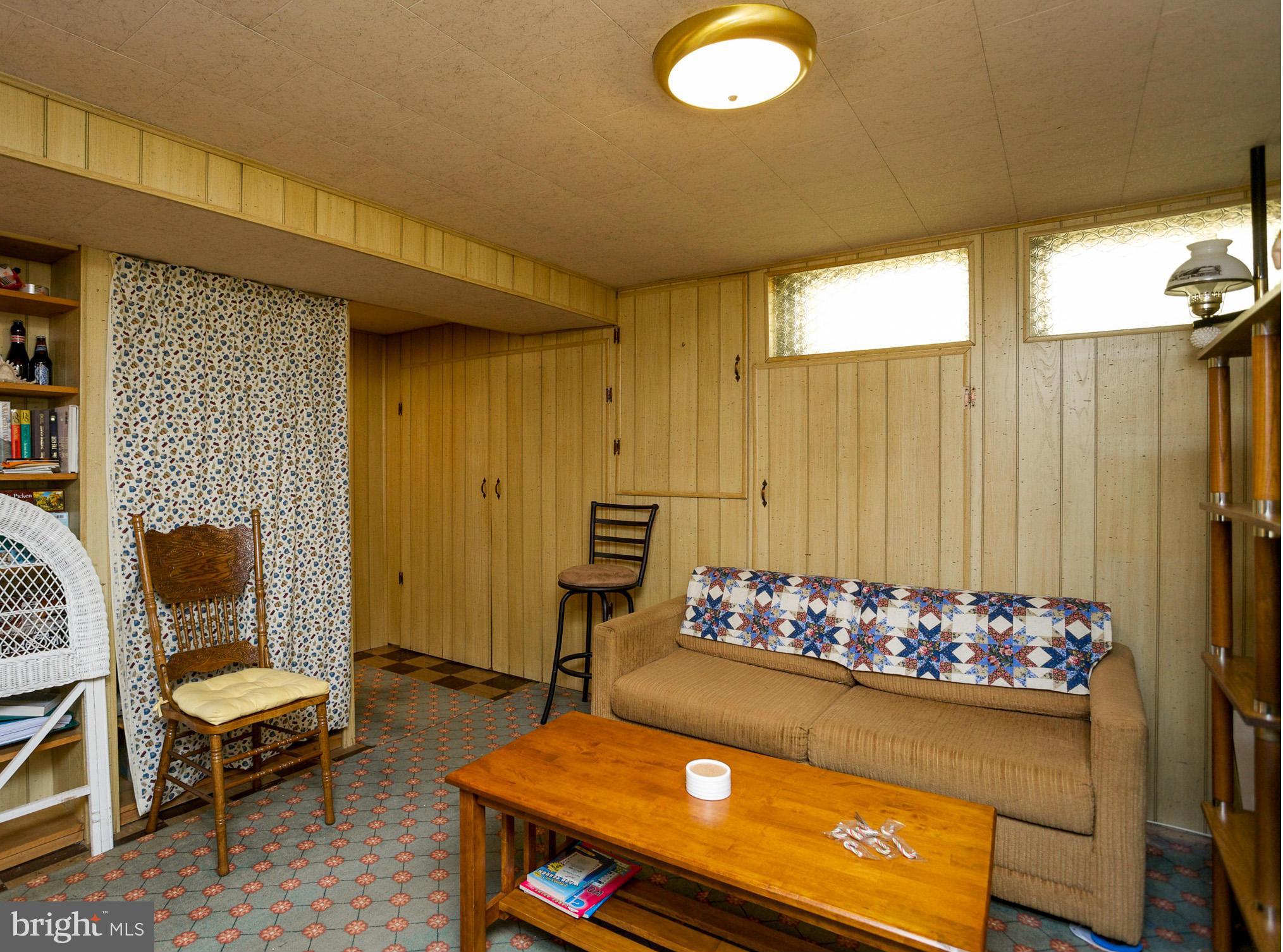 607 Aldworth Road Baltimore, MD 21222 - Photo 23 of 28 Family Room