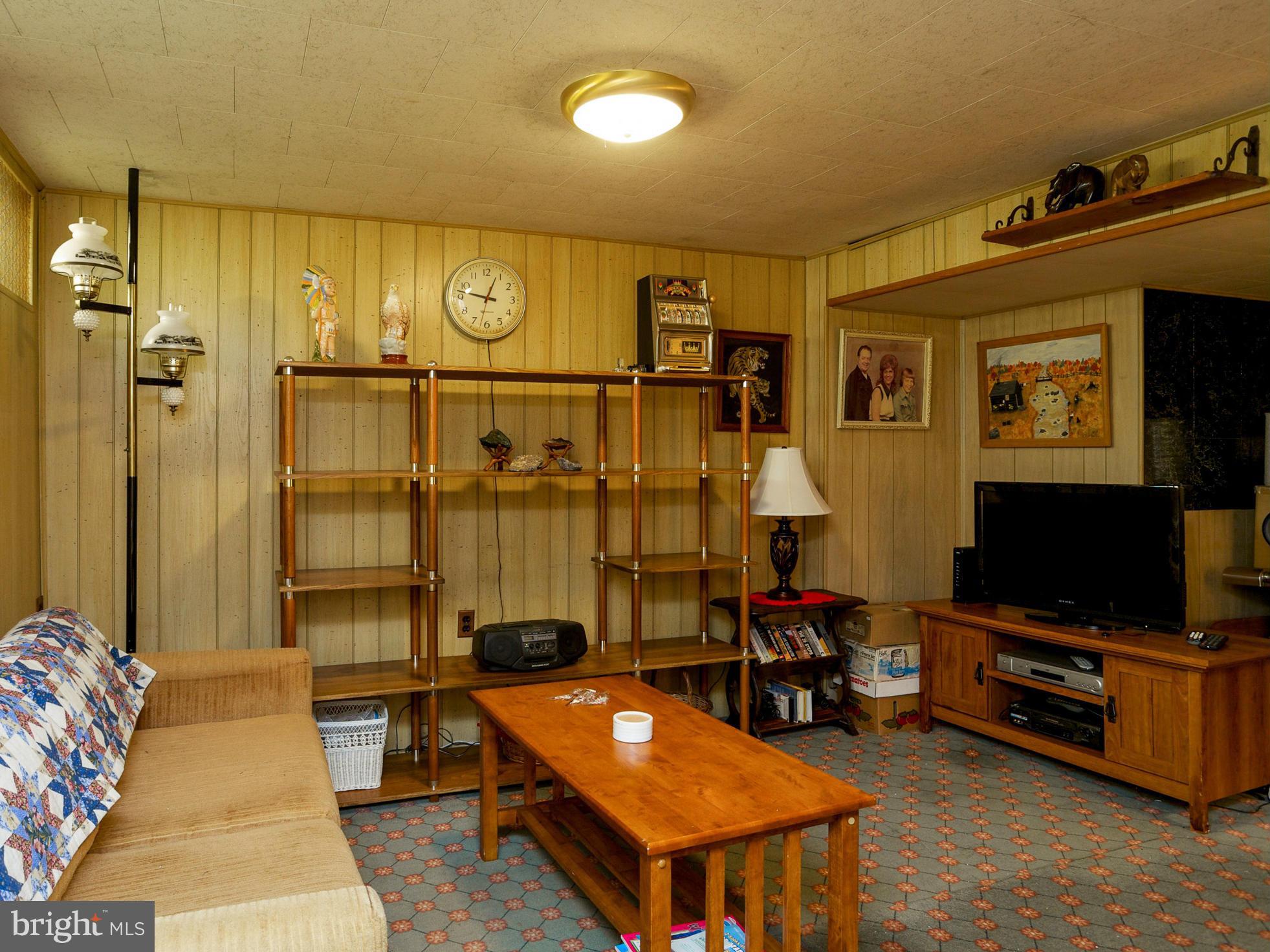 607 Aldworth Road Baltimore, MD 21222 - Photo 24 of 28 Family Room