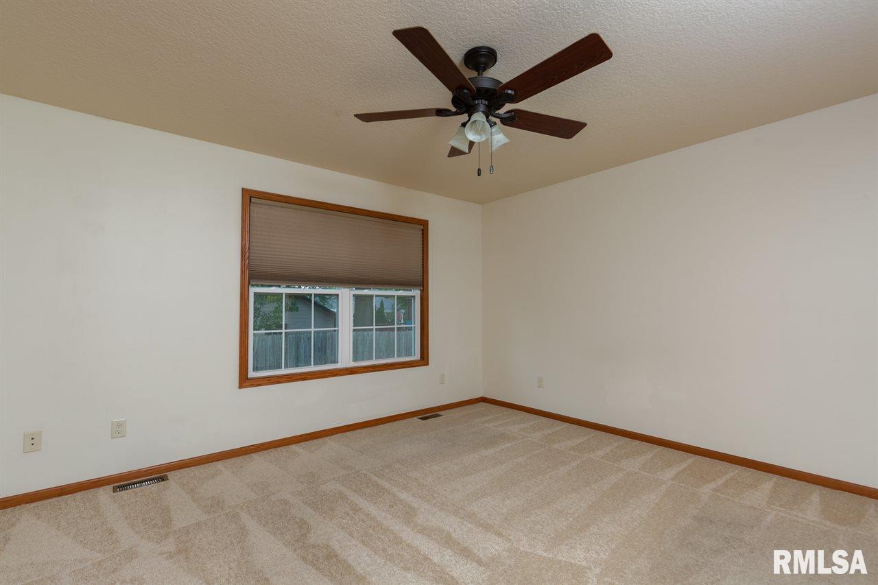 2342 Jersey Ridge Road Davenport, IA 52803 - Photo 12 of 30 Gallery Image 12