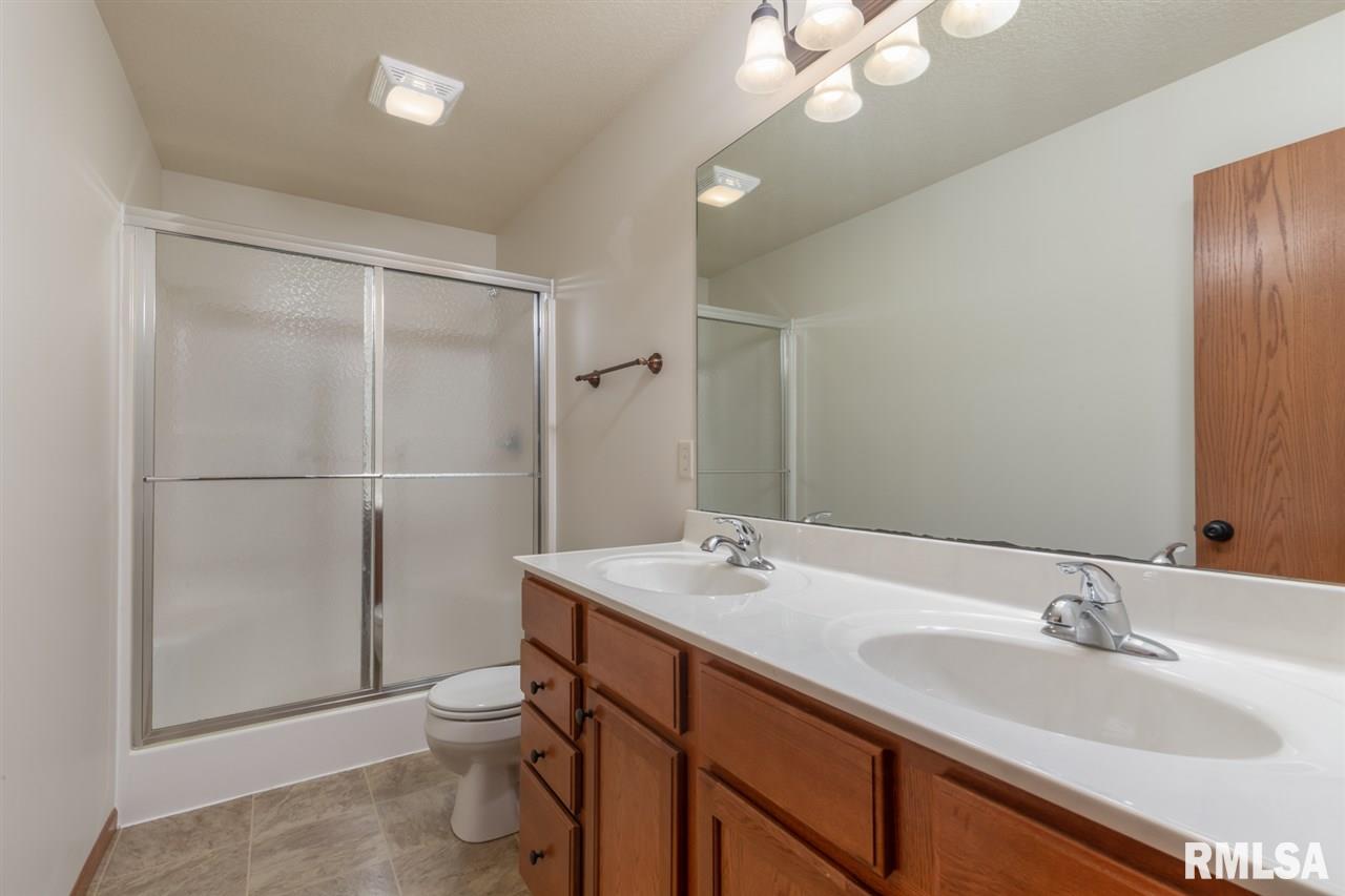 2342 Jersey Ridge Road Davenport, IA 52803 - Photo 15 of 30 Gallery Image 15