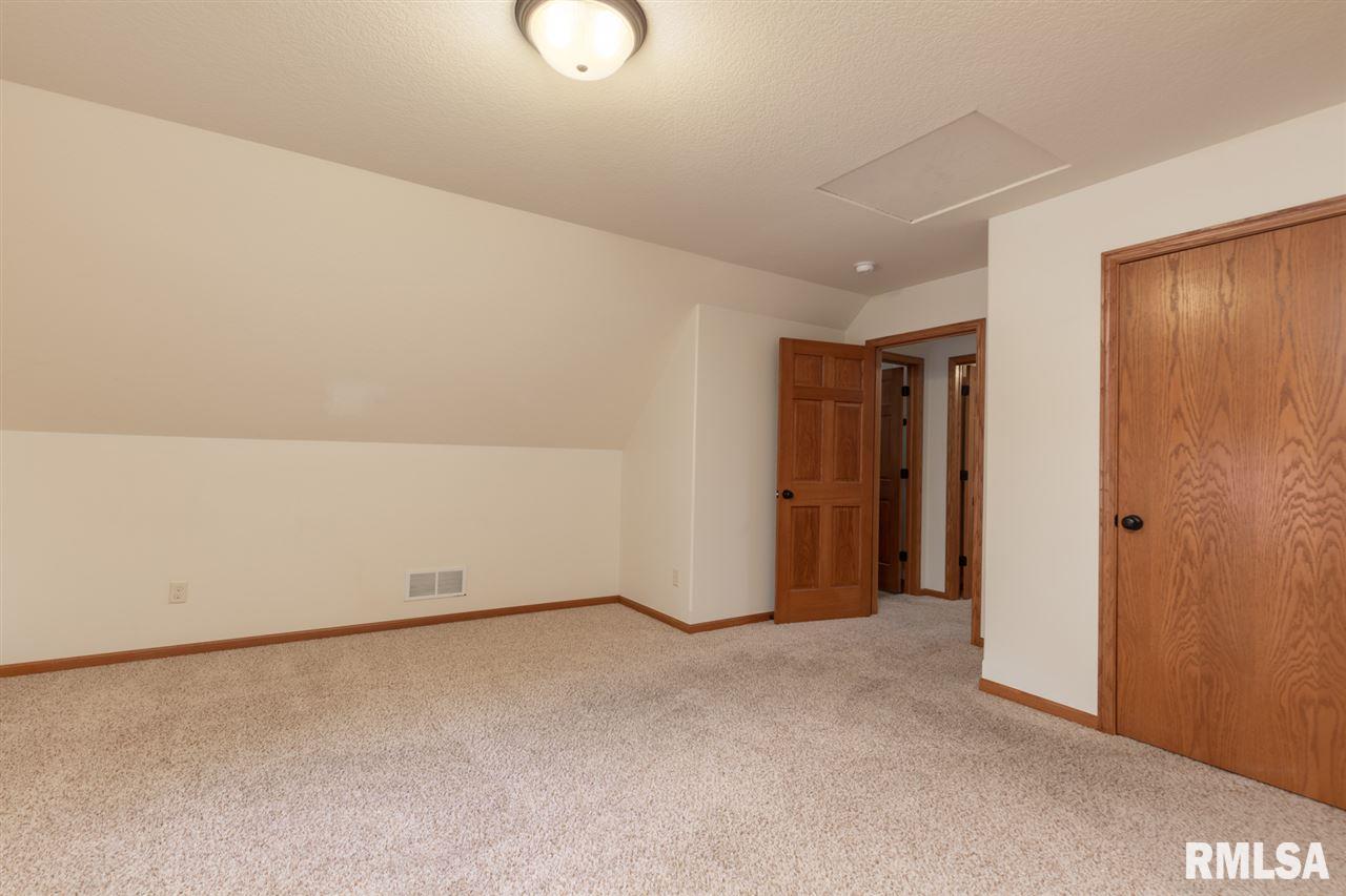 2342 Jersey Ridge Road Davenport, IA 52803 - Photo 18 of 30 Gallery Image 18