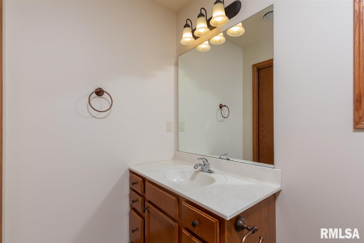 2342 Jersey Ridge Road Davenport, IA 52803 - Photo 19 of 30 Gallery Image 19