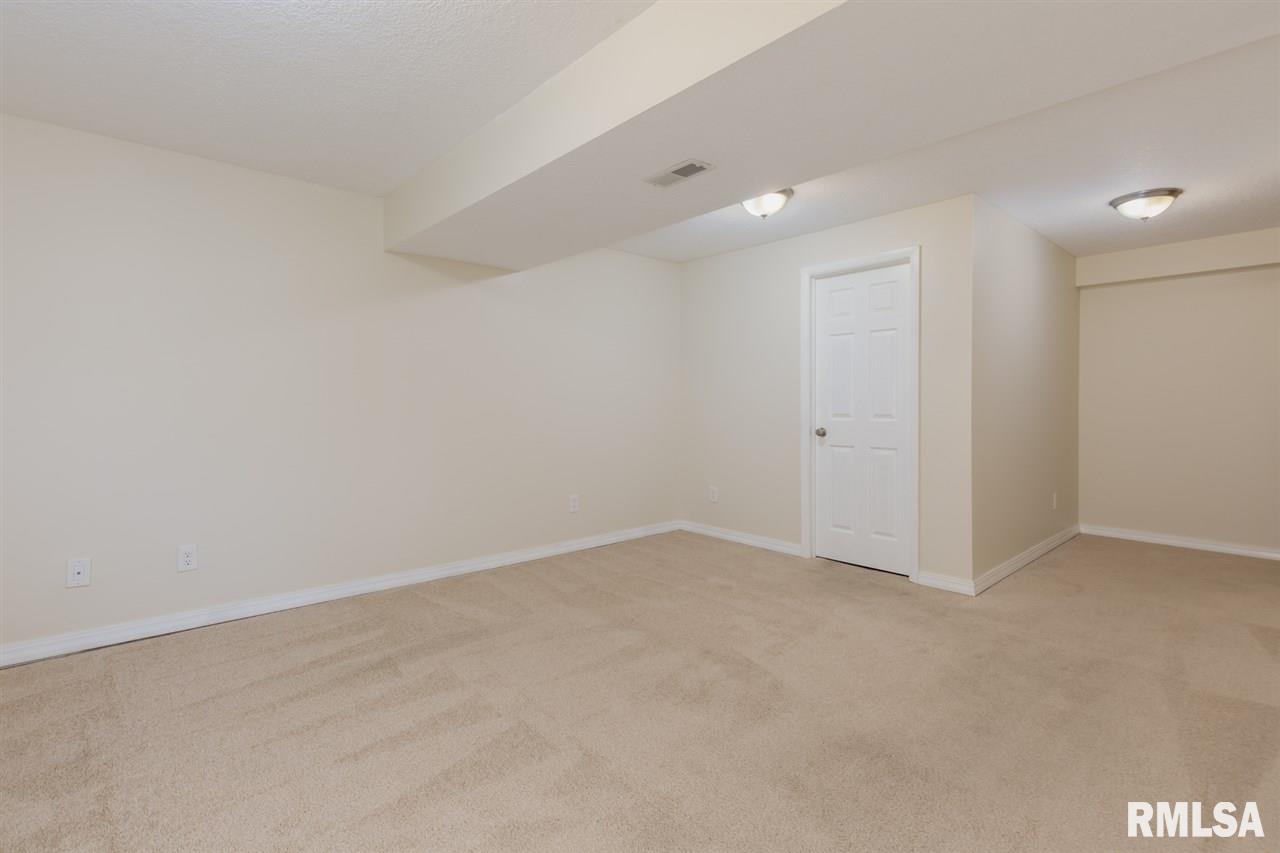 2342 Jersey Ridge Road Davenport, IA 52803 - Photo 25 of 30 Gallery Image 25