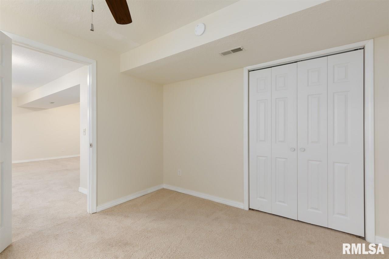 2342 Jersey Ridge Road Davenport, IA 52803 - Photo 29 of 30 Gallery Image 29