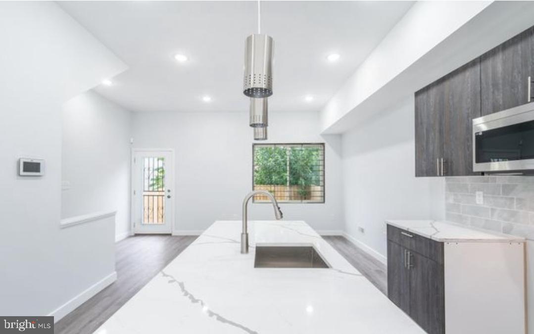 2438 North Mascher Street Philadelphia, PA 19133 - Photo 4 of 18