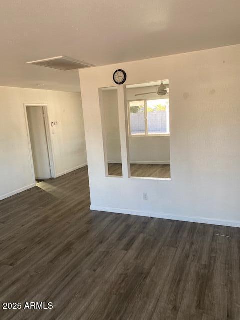 15 East Erie Drive Tempe, AZ 85282 - Photo 2 of 12 a view of an empty room