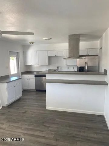 $2,250 | 15 East Erie Drive, Tempe, AZ 85282