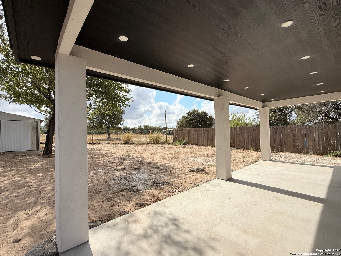 3274 Interstate 35 Natalia, TX 78059 - Photo 30 of 44 a view of a porch