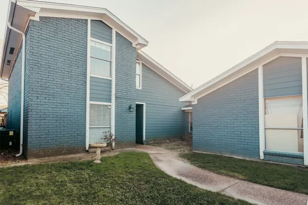 $337,000 | 6625 Windwood Lane, Beaumont, TX 77706