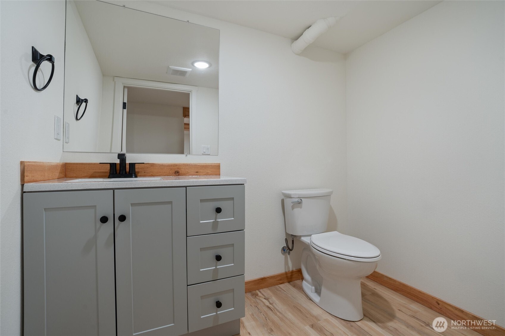 1940 5th Street Bremerton, WA 98337 - Photo 37 of 40