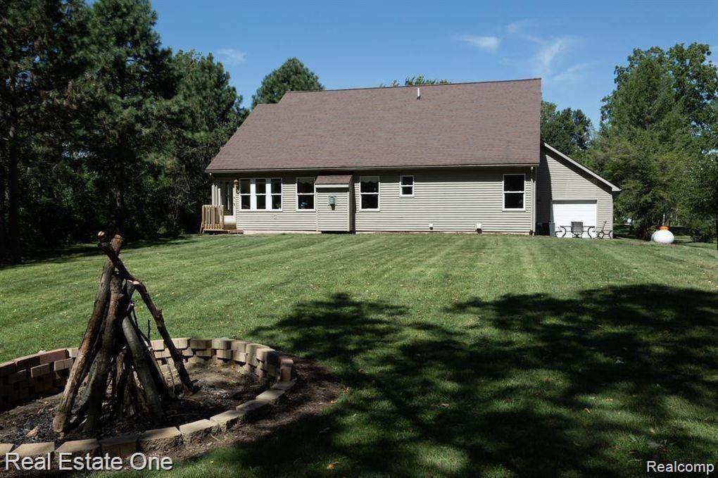 6380 East Holly Road Holly, MI 48442 - Photo 26 of 29 6380EHolly_25.jpg