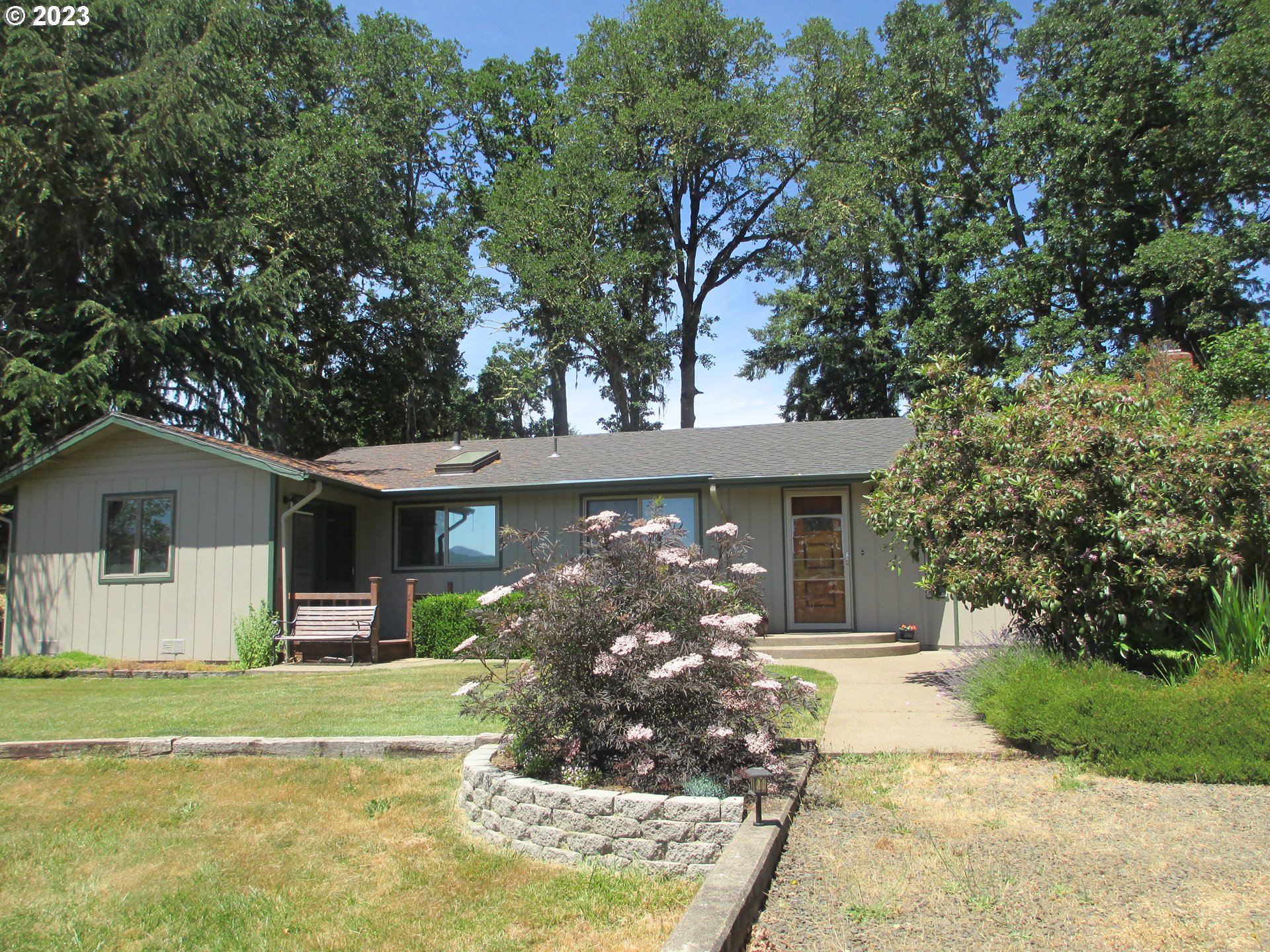 28721 Gimpl Hill Road Eugene, OR 97402 - Photo 2 of 36 Gallery Image 2