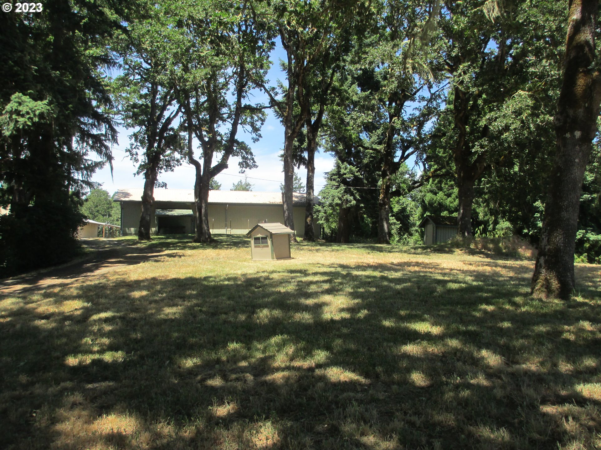 28721 Gimpl Hill Road Eugene, OR 97402 - Photo 9 of 36 Gallery Image 9