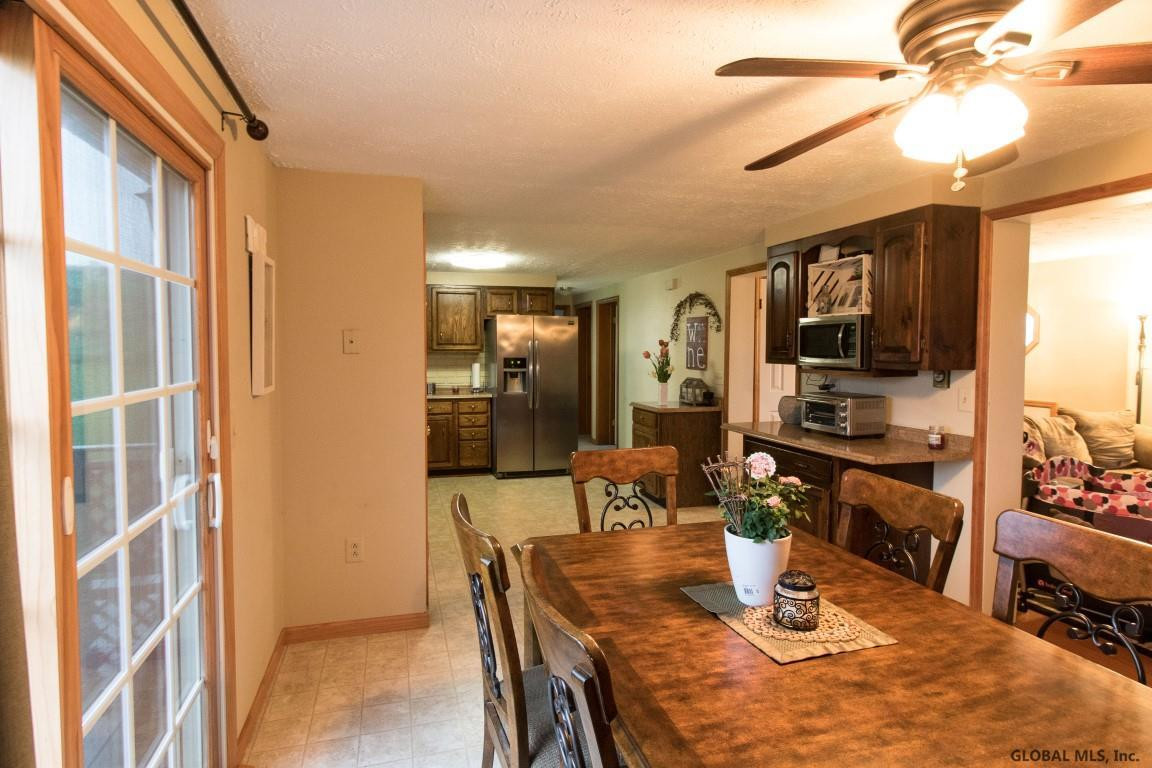 429 Fort Hunter Road Amsterdam, NY 12010 - Photo 10 of 46 Photo 10