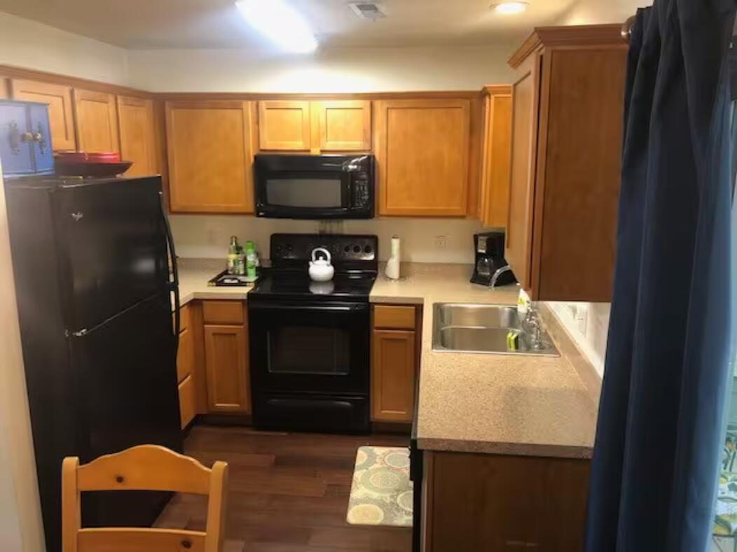 408 Doane Way Wando, SC 29492 - Photo 3 of 10 kitchen