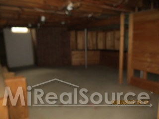35398 Bobcean Road Clinton Township, MI 48035 - Photo 10 of 15 31170400-9.JPG