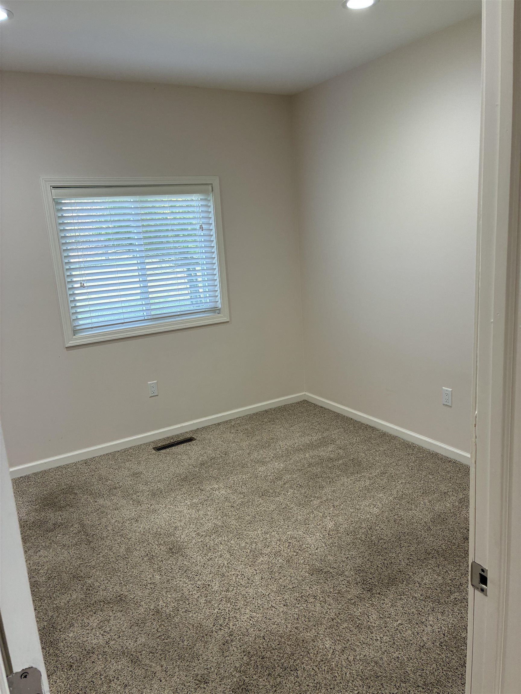 12850 Miller Road Rapid City, MI 49676 - Photo 17 of 41