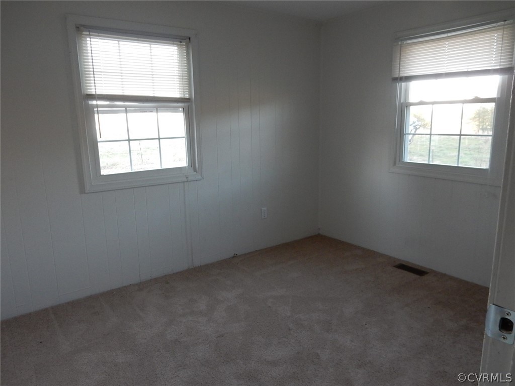 16817 Courthouse Road Dinwiddie, VA 23841 - Photo 11 of 17