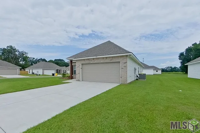 $1,795 | 101 Rainfall Lane, Carencro, LA 70520