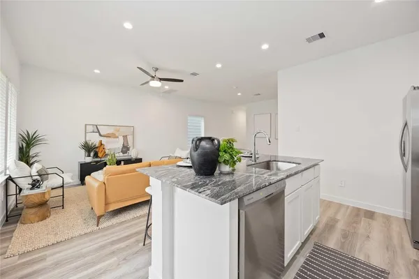 $2,300 | 10305 Penryn Frst Trail, Houston, TX 77051