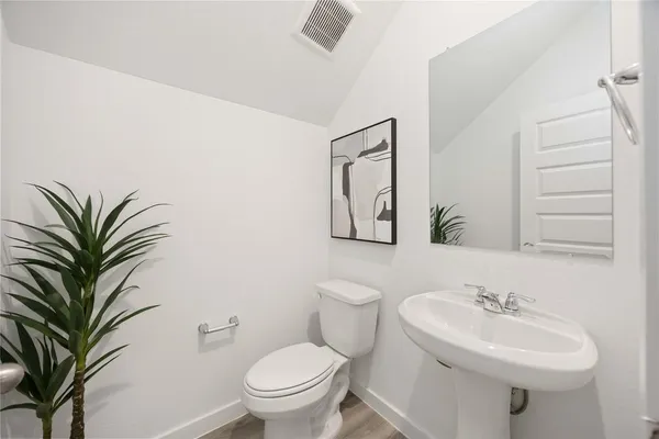 $2,300 | 10305 Penryn Frst Trail, Houston, TX 77051