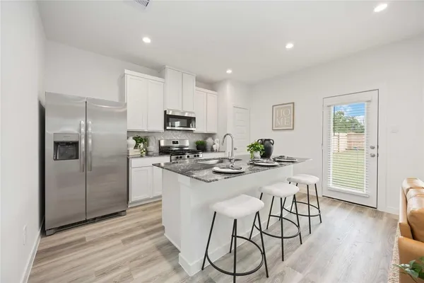 $2,300 | 10305 Penryn Frst Trail, Houston, TX 77051